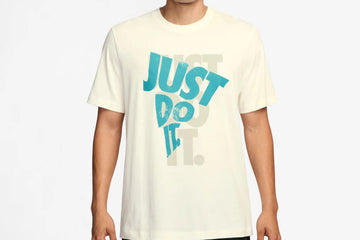 T-SHIRT NIKE SPORTSWEAR