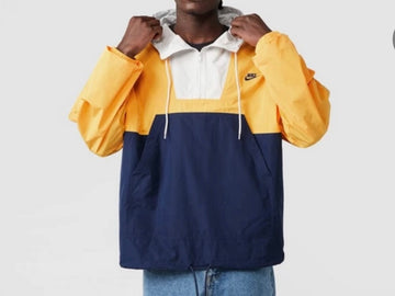 GIACCA ANTIVENTO NIKE CLUB MARINA ANORAK