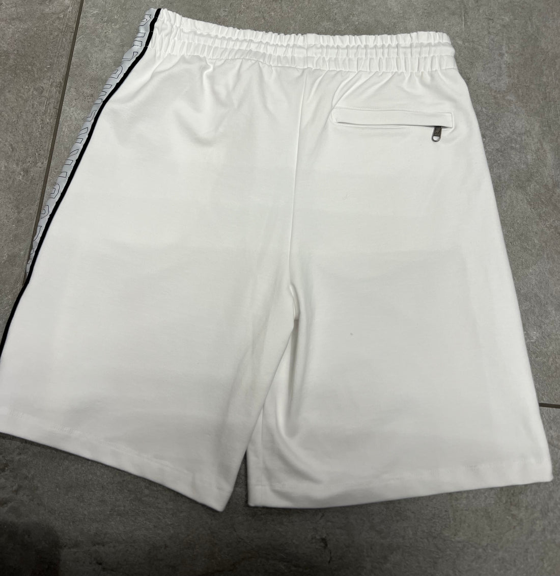 BERMUDA BIKKEMBERGS