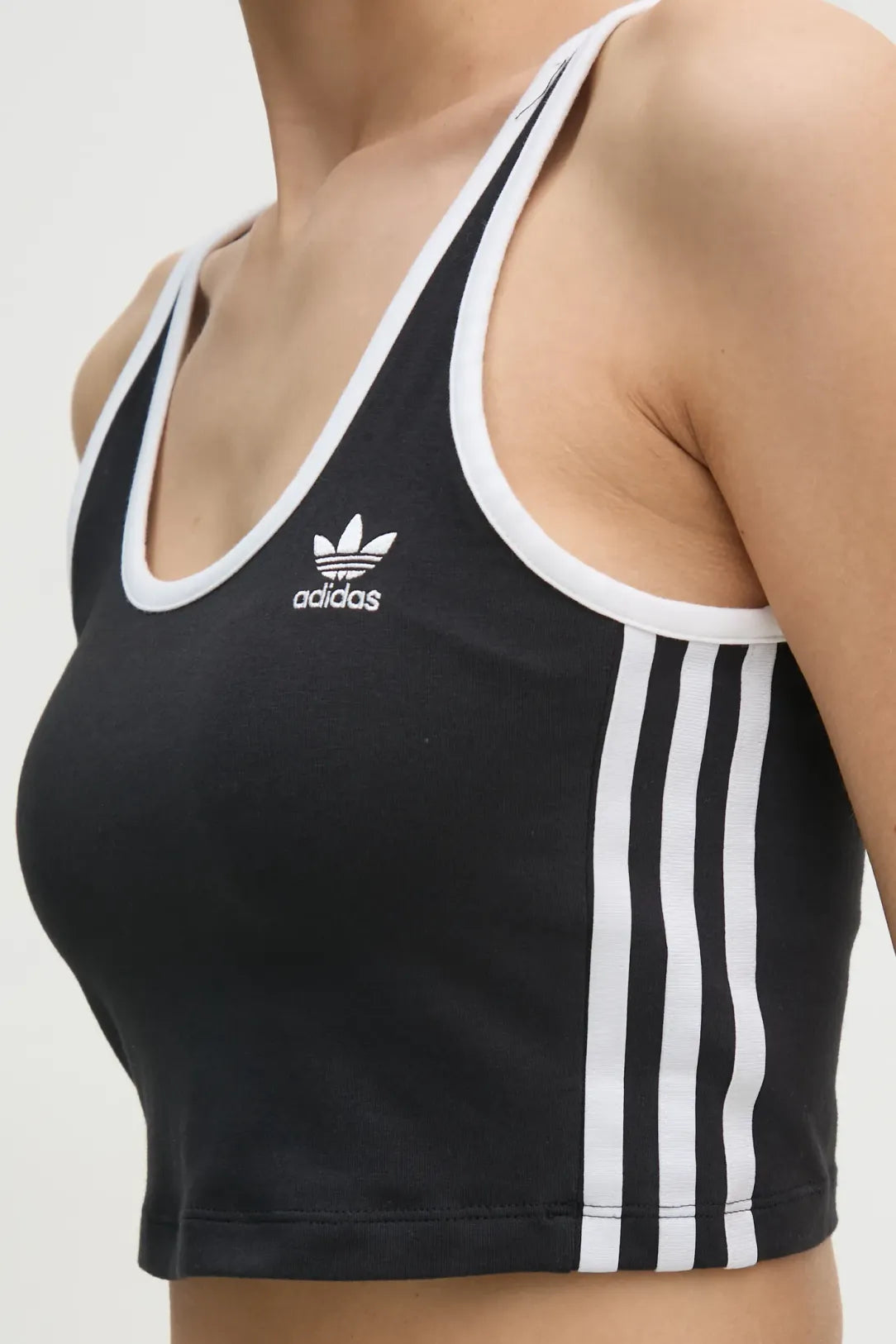 TOP ADIDAS 3S