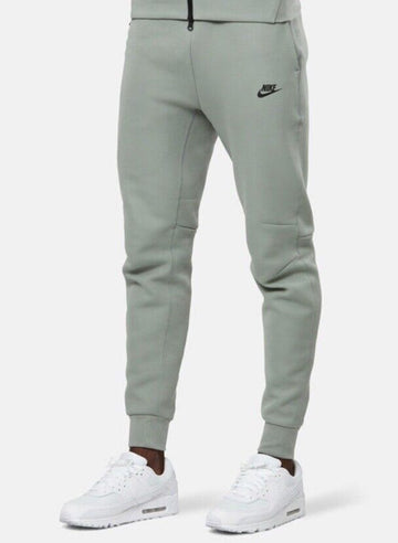 PANTALONE NIKE TECH FLEECE